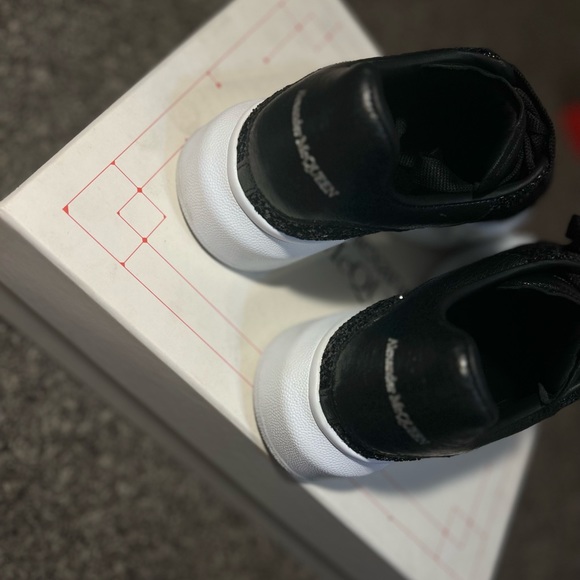 Alexander McQueen Oversized Black Glitter
(Women's) - Picture 8 of 9